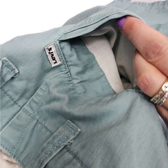 Levi's Men's Aqua Flat Front Cotton Shorts - Picture 9 of 16